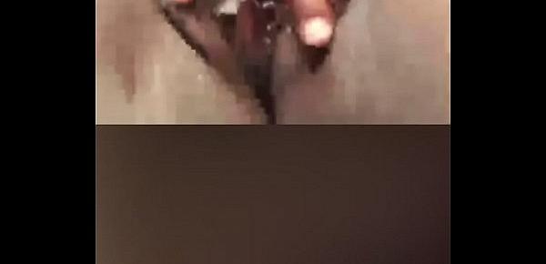  Thot plays with pussy and tits on periscope